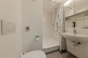 هتل Villars Lodge