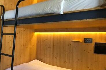 هتل Villars Lodge