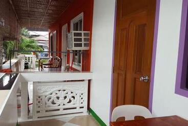 مسافرخانه M&e Guesthouse