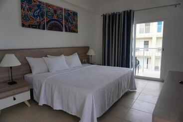 Decameron La Marina Guayabitos, Ramada All Inclusive Resort - Rincón de Guayabitos