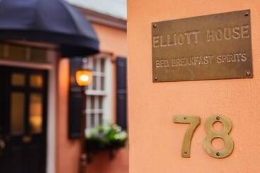 تختخواب و صبحانه Elliott House Inn