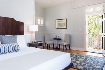 تختخواب و صبحانه Elliott House Inn