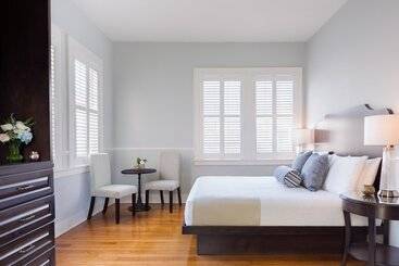 تختخواب و صبحانه Elliott House Inn