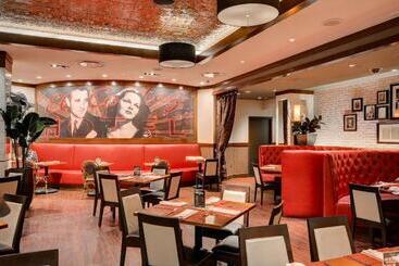 El Cortez Hotel And Casino   21 And Over