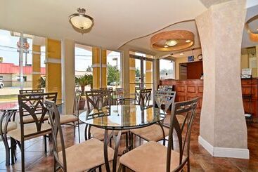 هتل Americas Best Value Inn Alexandria