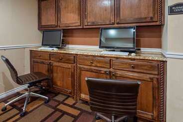 هتل Best Western Plus Lubbock Windsor Inn