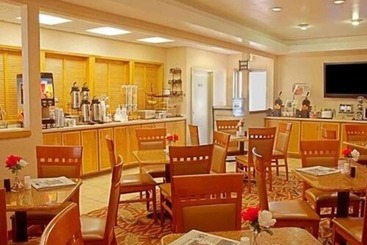 هتل Best Western Plus Lubbock Windsor Inn