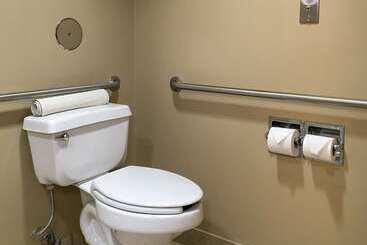 هتل Comfort Inn & Suites Near Kino Sports Complex