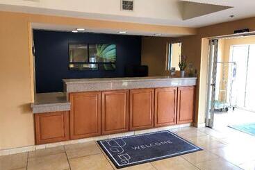 هتل Country Inn & Suites By Radisson, Fayetteville I95, Nc