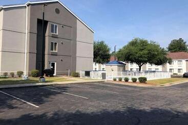 هتل Country Inn & Suites By Radisson, Fayetteville I95, Nc