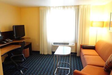 هتل Country Inn & Suites By Radisson, Phoenix Airport, Az