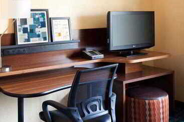 هتل Country Inn & Suites By Radisson, Phoenix Airport, Az