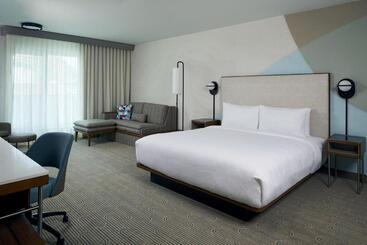 فندق Courtyard By Marriott Santa Barbara Downtown