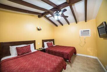 هتل El Patio Inn Near Universal Studios Hollywood