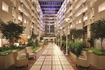 هتل Embassy Suites By Hilton Atlanta At Centennial Olympic Park
