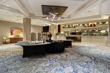 Отель Embassy Suites Charleston