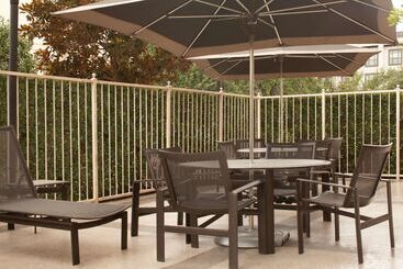 هتل Embassy Suites By Hilton Houston Near The Galleria