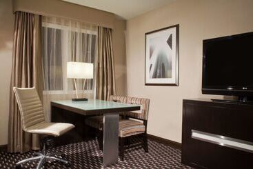 هتل Embassy Suites By Hilton Houston Near The Galleria