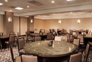 هتل Embassy Suites By Hilton Houston Near The Galleria