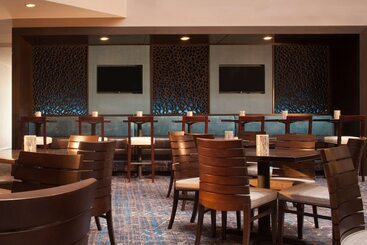 هتل Embassy Suites By Hilton Houston Near The Galleria