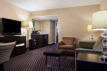 هتل Embassy Suites By Hilton Houston Near The Galleria