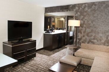 هتل Embassy Suites By Hilton Las Vegas