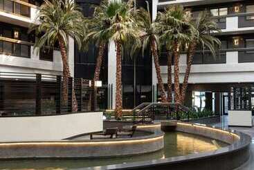 هتل Embassy Suites By Hilton Las Vegas