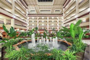 هتل Embassy Suites By Hilton Lexington/uk Coldstream