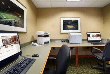 هتل Embassy Suites By Hilton Lexington/uk Coldstream