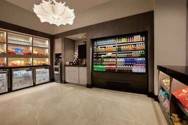 هتل Embassy Suites By Hilton Orlando Airport