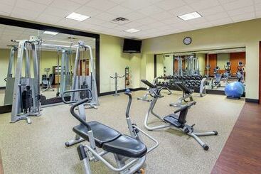 هتل Embassy Suites By Hilton Lexington/uk Coldstream