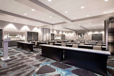 هتل Embassy Suites By Hilton Orlando Airport