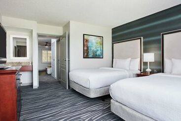 هتل Embassy Suites By Hilton Orlando Airport