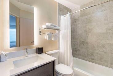 هتل Best Western Glenview   Chicagoland Inn And Suites