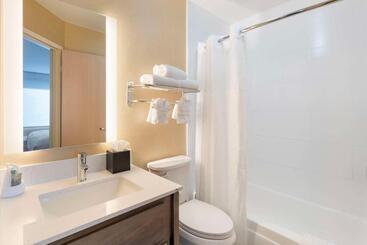 هتل Best Western Glenview   Chicagoland Inn And Suites