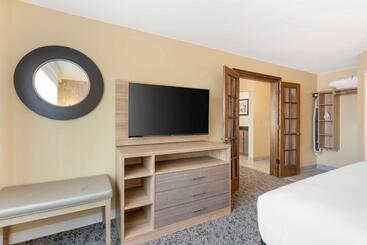 هتل Best Western Glenview   Chicagoland Inn And Suites