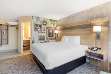 هتل Best Western Glenview   Chicagoland Inn And Suites