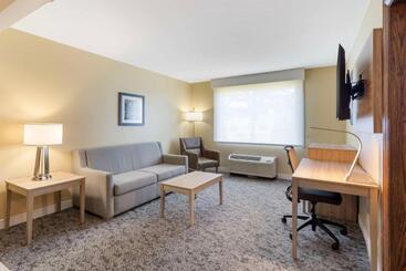 هتل Best Western Glenview   Chicagoland Inn And Suites