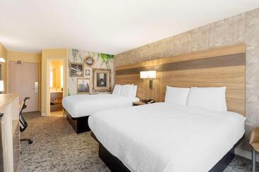 هتل Best Western Glenview   Chicagoland Inn And Suites