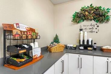 هتل Extended Stay America Suites  Kansas City  Airport