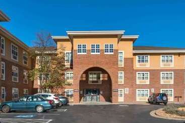 هتل Extended Stay America Suites  Kansas City  Overland Park  Quivira Rd