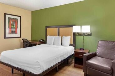 Extended Stay America Suites  Los Angeles  Long Beach Airport - Long Beach