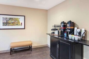 هتل Extended Stay America Suites  Los Angeles  Ontario Airport