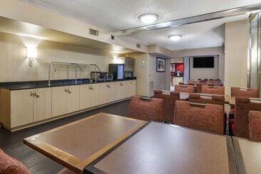 هتل Extended Stay America Suites  Orlando  Orlando Theme Parks  Major Blvd