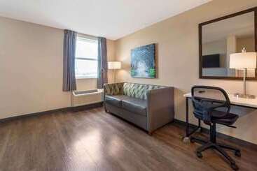 هتل Extended Stay America Suites  Santa Barbara  Calle Real