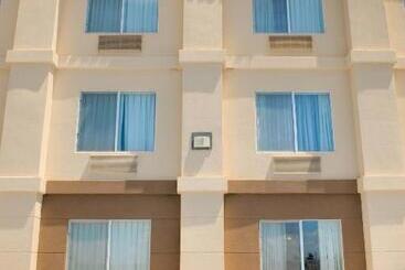 هتل Fairfield Inn By Marriott Las Cruces