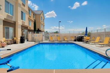 هتل Fairfield Inn By Marriott Las Cruces