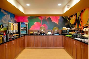 هتل Fairfield Inn By Marriott Las Cruces