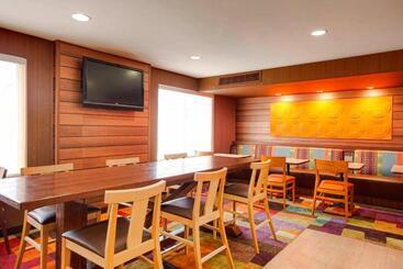 هتل Fairfield Inn By Marriott Las Cruces