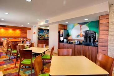 هتل Fairfield Inn By Marriott Las Cruces